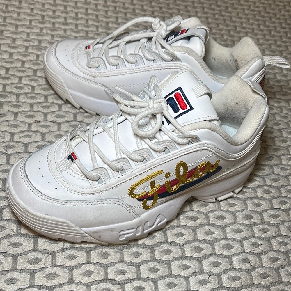 Fila size 8 white sneakers. W red/white/blue.